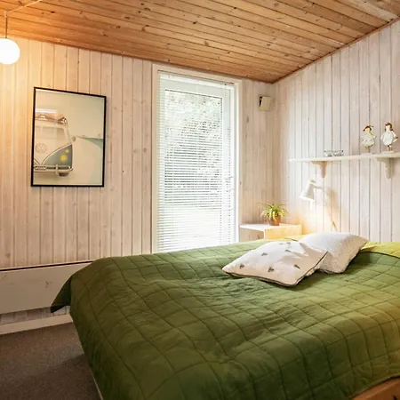 6 Person In * Blåvand